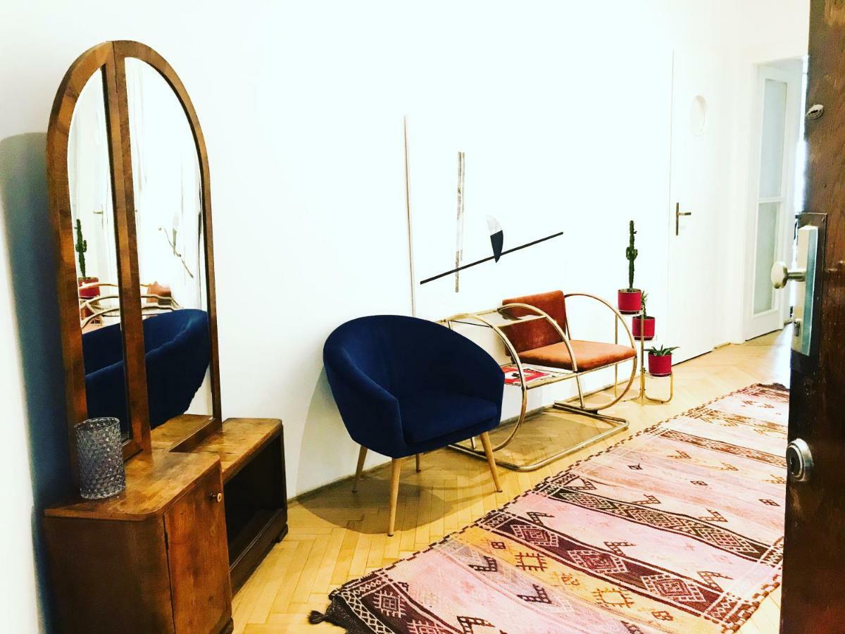 Spacious Bauhaus Icon Flat With Fitness Room In Central Buda, Close To The River And Margaret Island Budapest Esterno foto