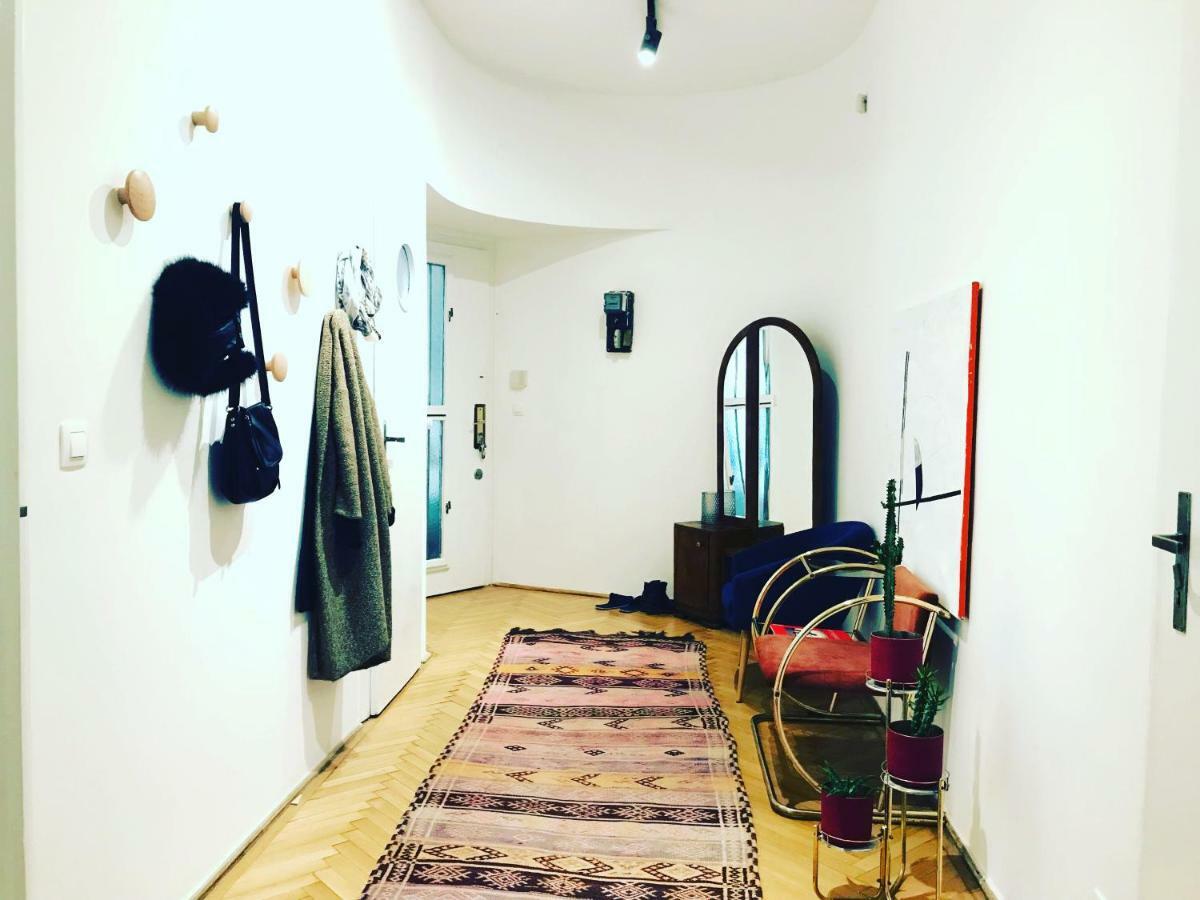 Spacious Bauhaus Icon Flat With Fitness Room In Central Buda, Close To The River And Margaret Island Budapest Esterno foto